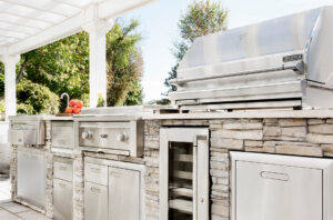 Lynx outdoor kitchen